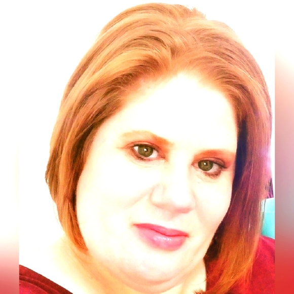 Meet your Posher, Kelly - Picture 1 of 1